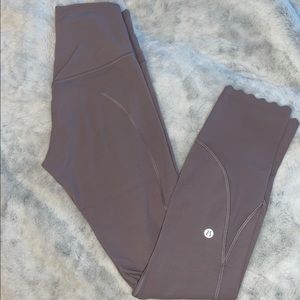 Lululemon high-rise align 25 inch scallop